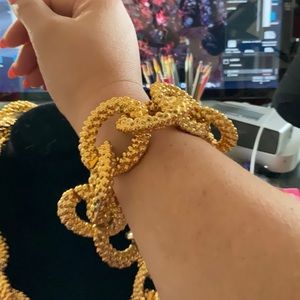 Plastic golden chain links bracelet
